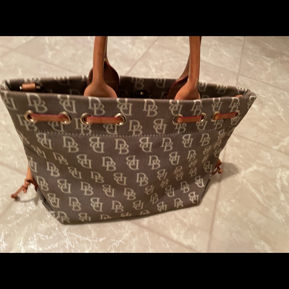 Dooney & Bourke small tote